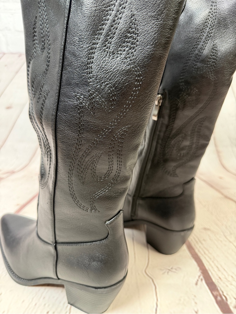 Women's NEW black western cowgirl knee-high heeled pointed toe boots, size 6 - Picture 8 of 16